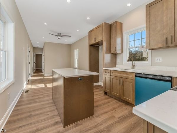 48 Northwood Dr, High Bridge, NJ 08829