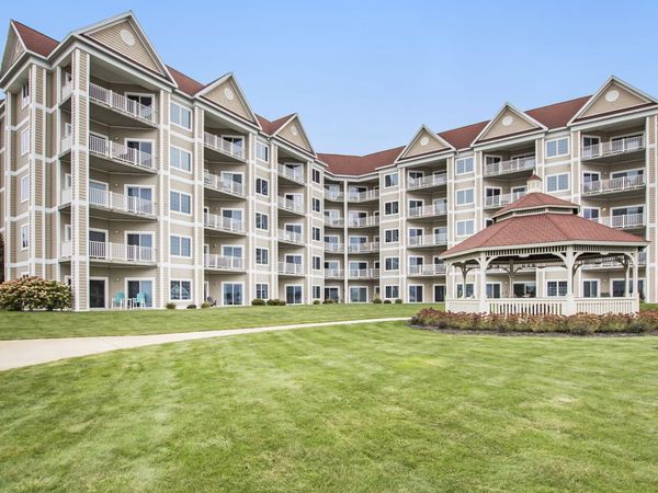 224 Lakeside Drive, Ludington, MI 49431