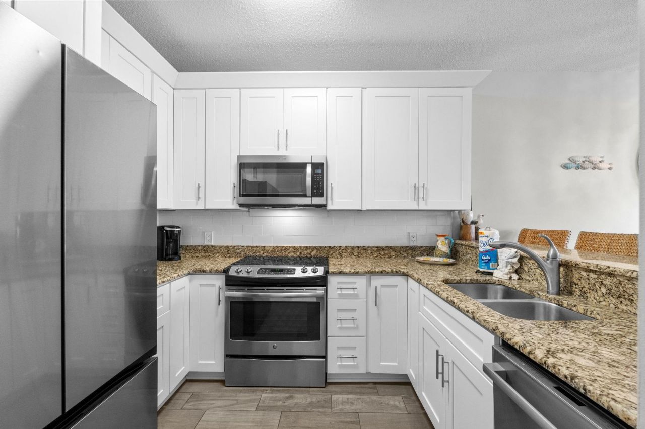 1020 S Ocean Blvd. Photo 20