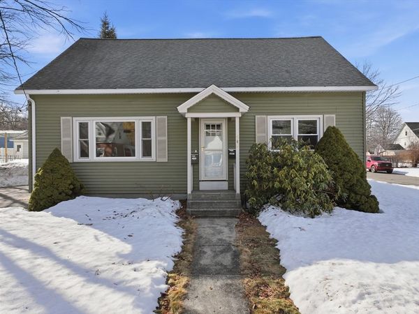 542 Oak Hill Rd, Fitchburg, MA 01420