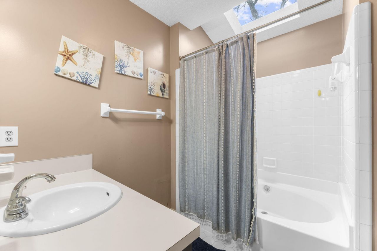 411 Indian Drive Photo 16