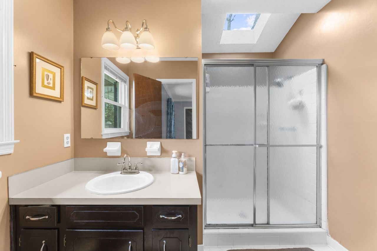 411 Indian Drive Photo 19