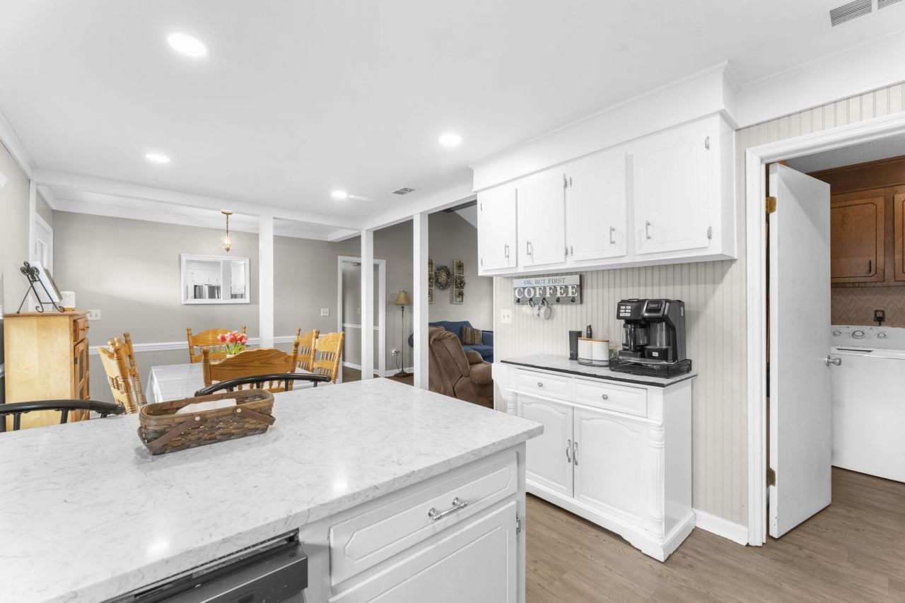 411 Indian Drive Photo 6