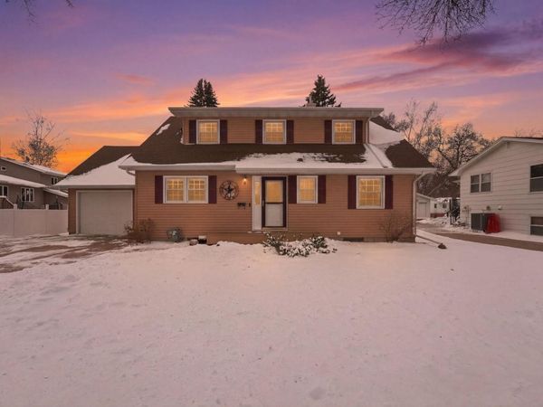 1109 13th Avenue SW, Willmar, MN 56201