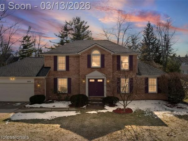 2824 Hunter Heights Drive, West Bloomfield Twp, MI 48324