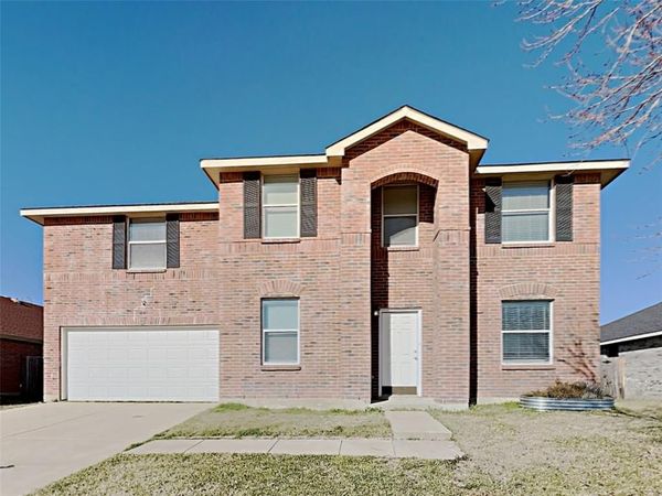 2140 W Grove Lane, Grand Prairie, TX 75052