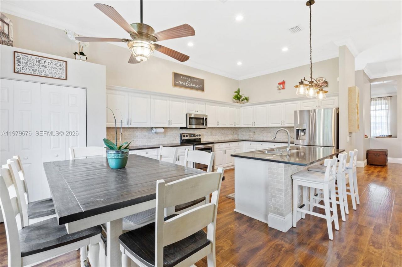 1533 Cardinal Way , Weston, FL 33327 Photo