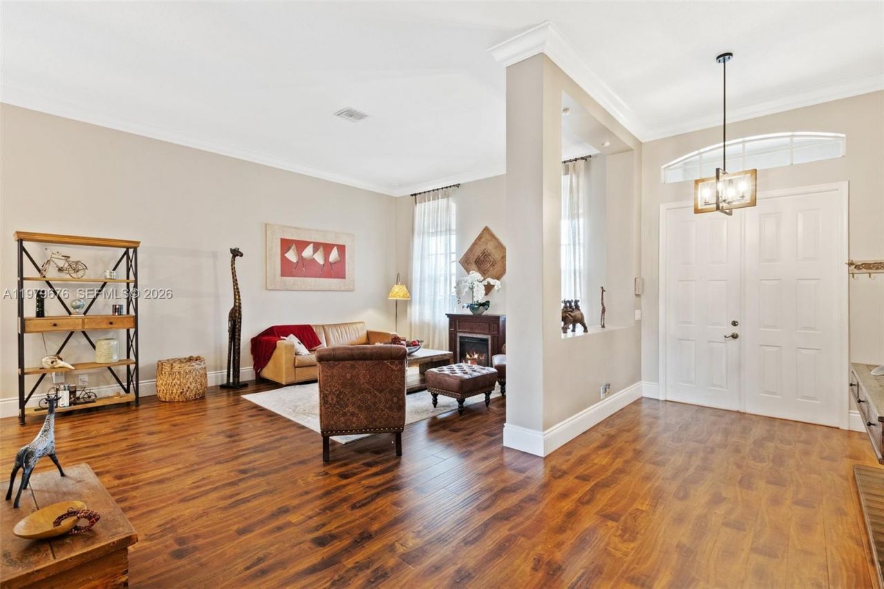 1533 Cardinal Way , Weston, FL 33327 Photo