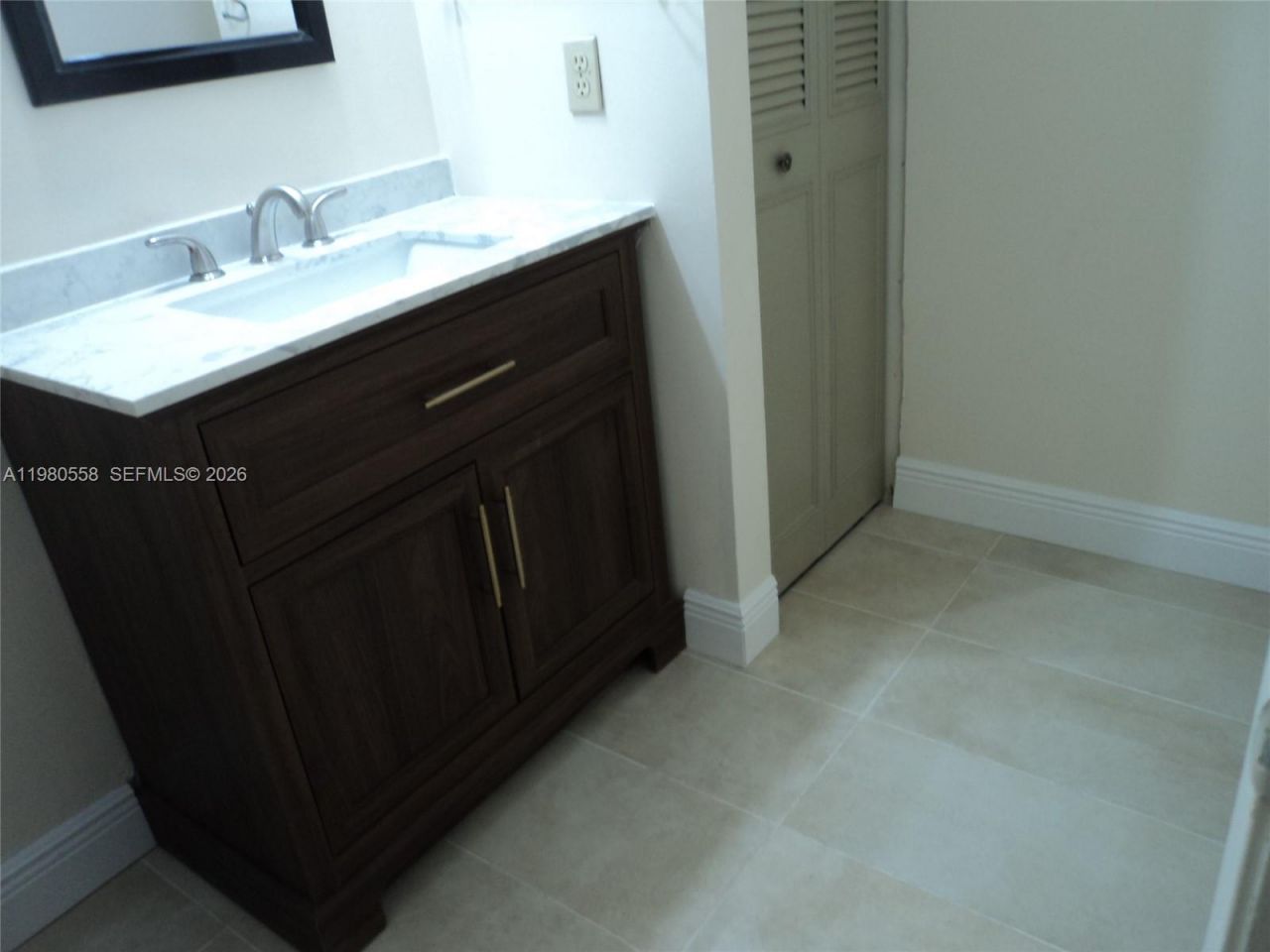 1301 NE 7th St, Unit 511, Hallandale Beach, FL 33009 Photo