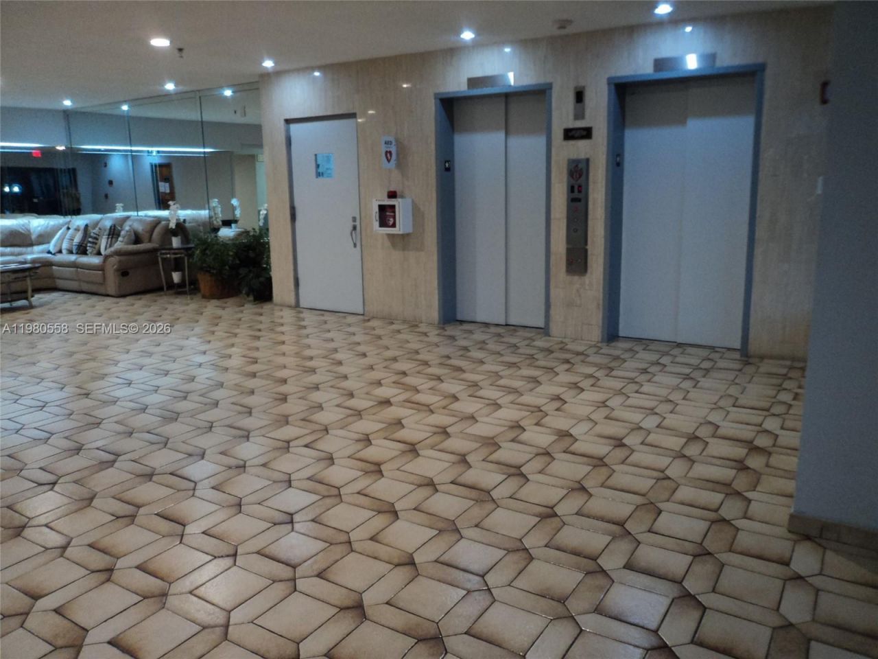 1301 NE 7th St, Unit 511, Hallandale Beach, FL 33009 Photo