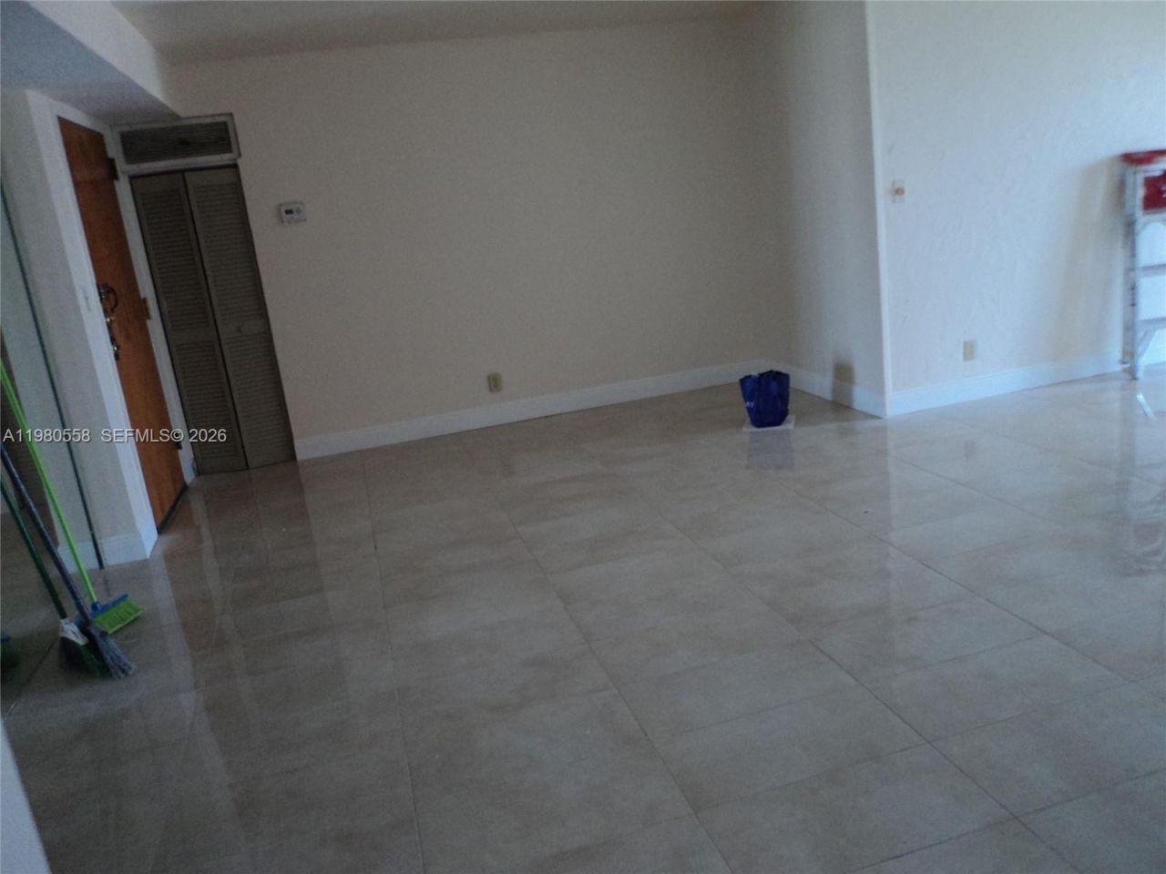1301 NE 7th St, Unit 511, Hallandale Beach, FL 33009 Photo