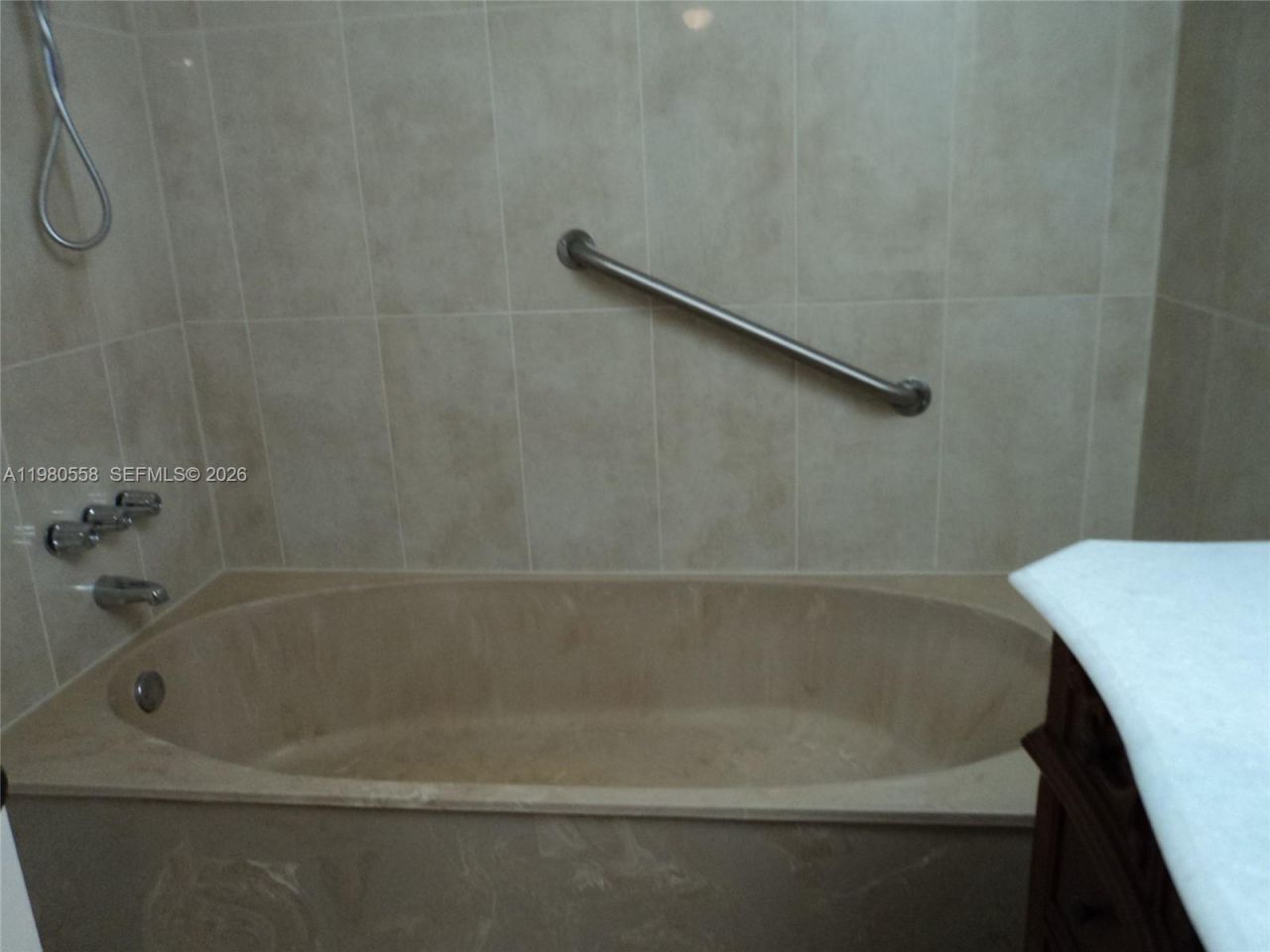 1301 NE 7th St, Unit 511, Hallandale Beach, FL 33009 Photo