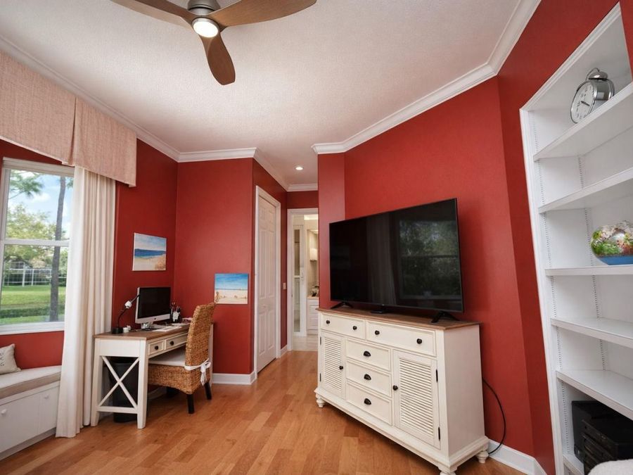 Property Image 28