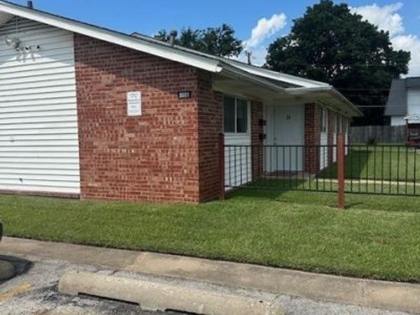 9901 E 12th Street, Tulsa, OK 74128