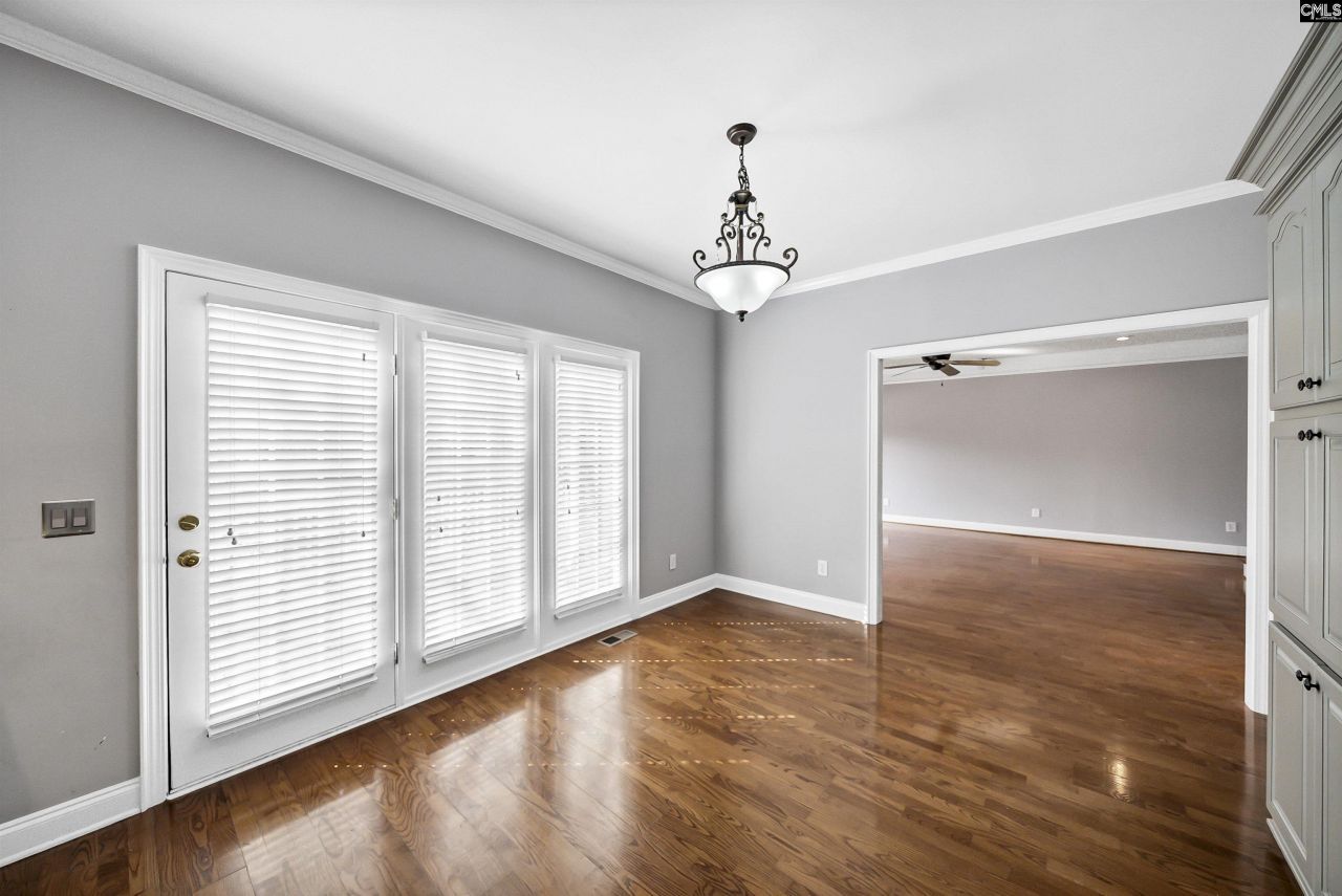 104 Inverness Drive  Photo 11