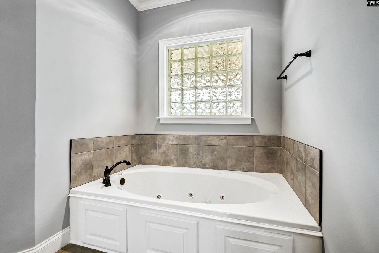 104 Inverness Drive  Photo 20