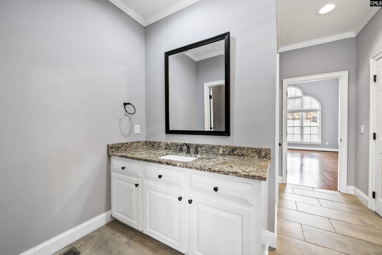 104 Inverness Drive  Photo 22