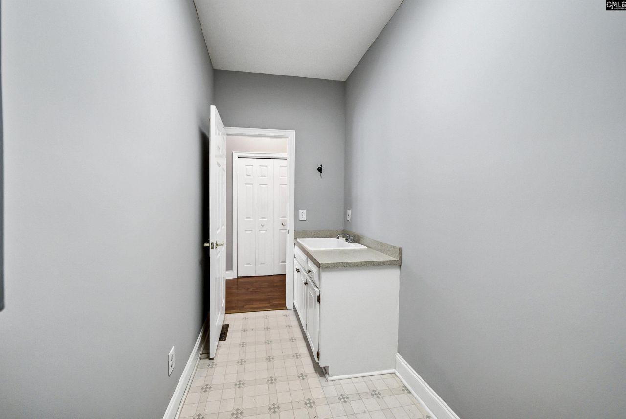 104 Inverness Drive  Photo 34