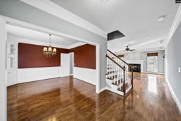 104 Inverness Drive  photo 4