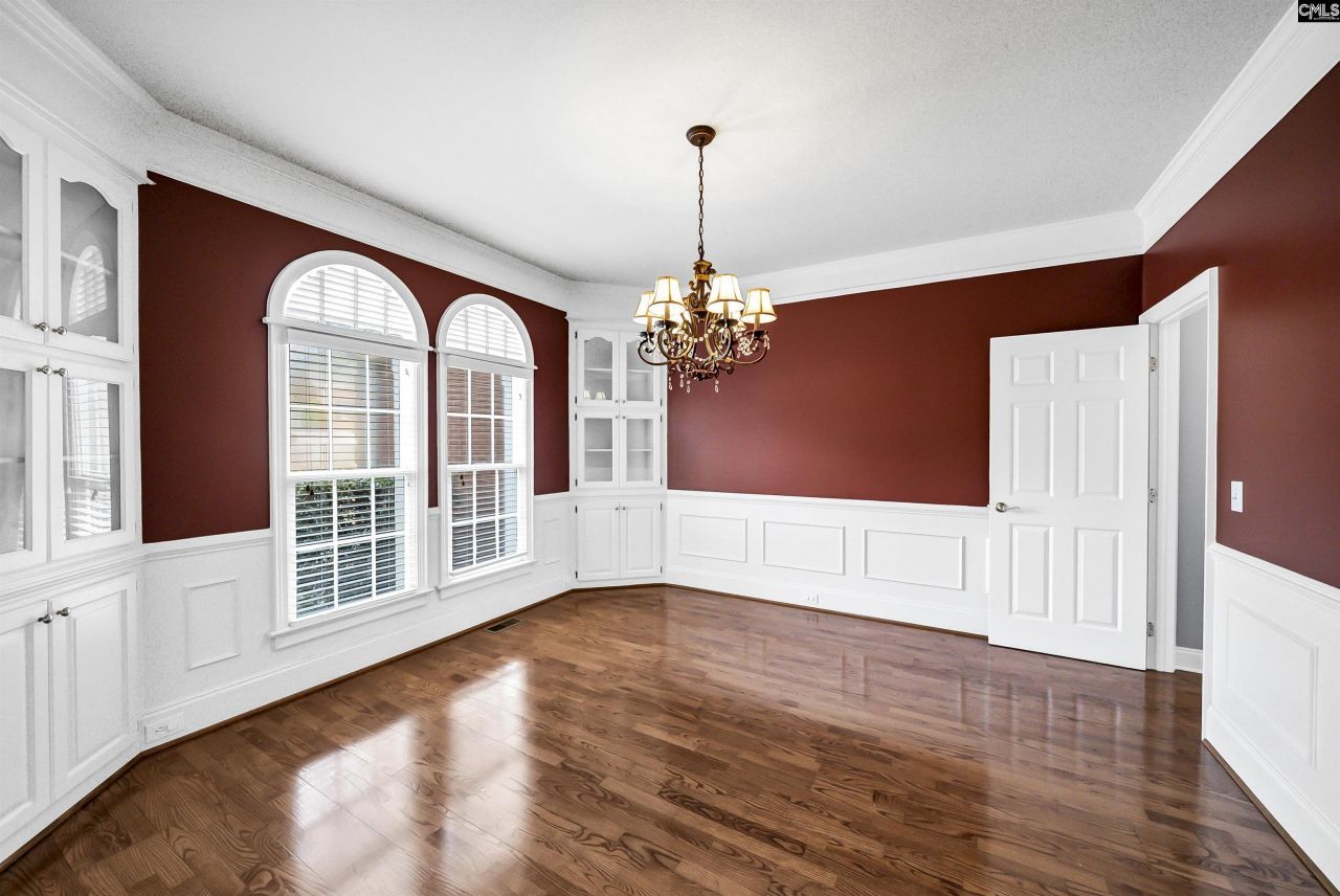 104 Inverness Drive  Photo 5