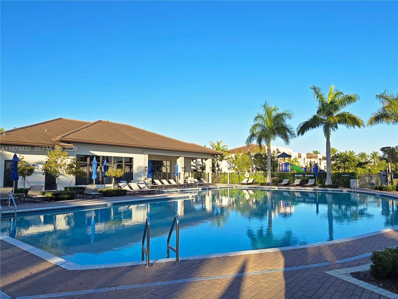 21089 NE 8th Ave, Miami, FL 33179 Photo