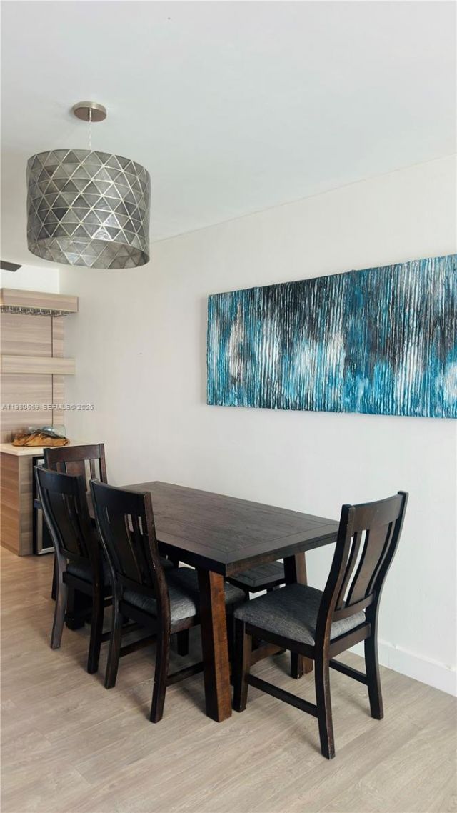 19390 Collins Ave , Unit 424, Sunny Isles Beach, FL 33160 Photo