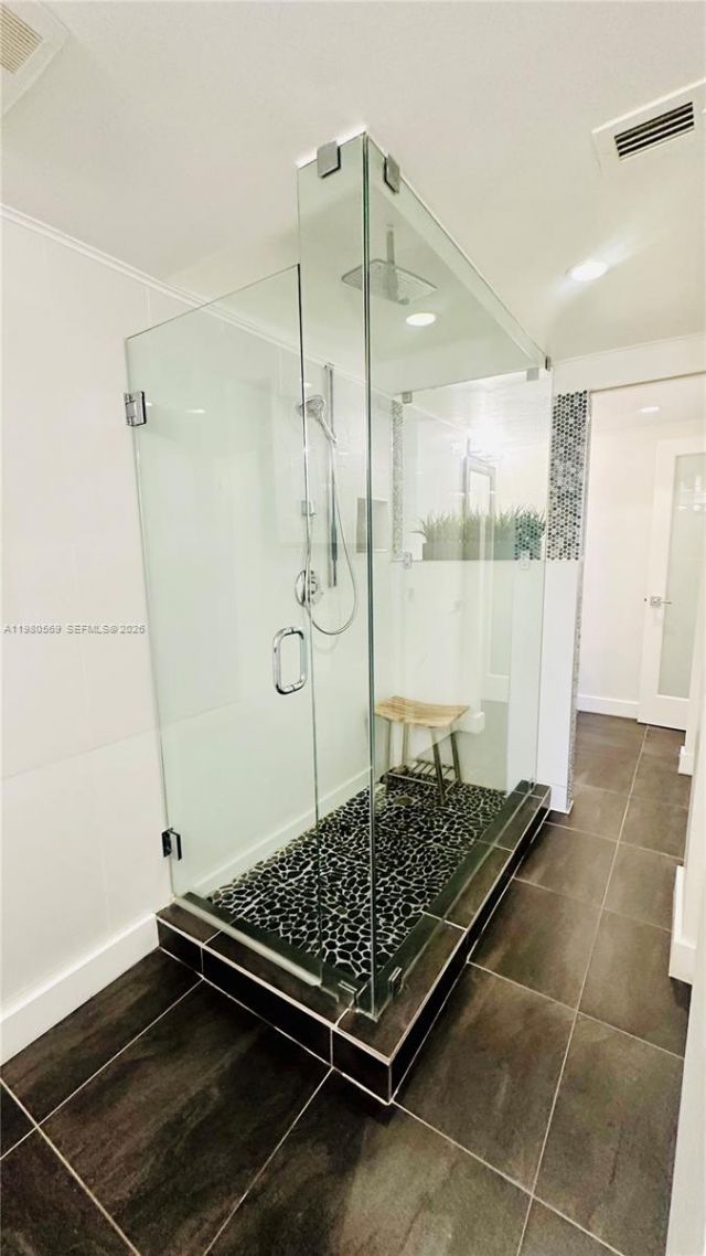 19390 Collins Ave , Unit 424, Sunny Isles Beach, FL 33160 Photo