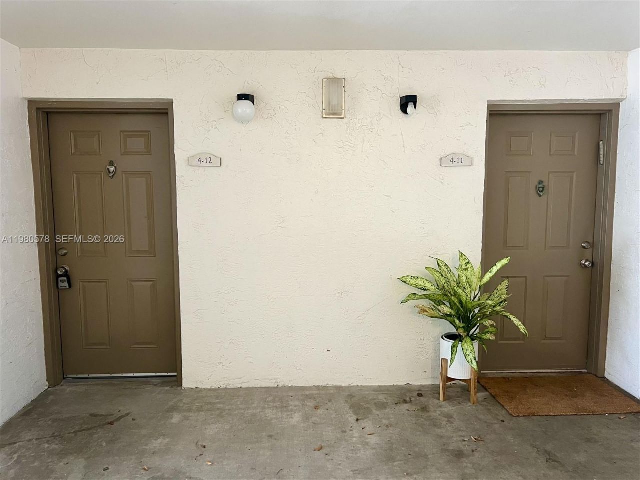 640 S Park Rd, Unit 12-4, Hollywood, FL 33021 Photo