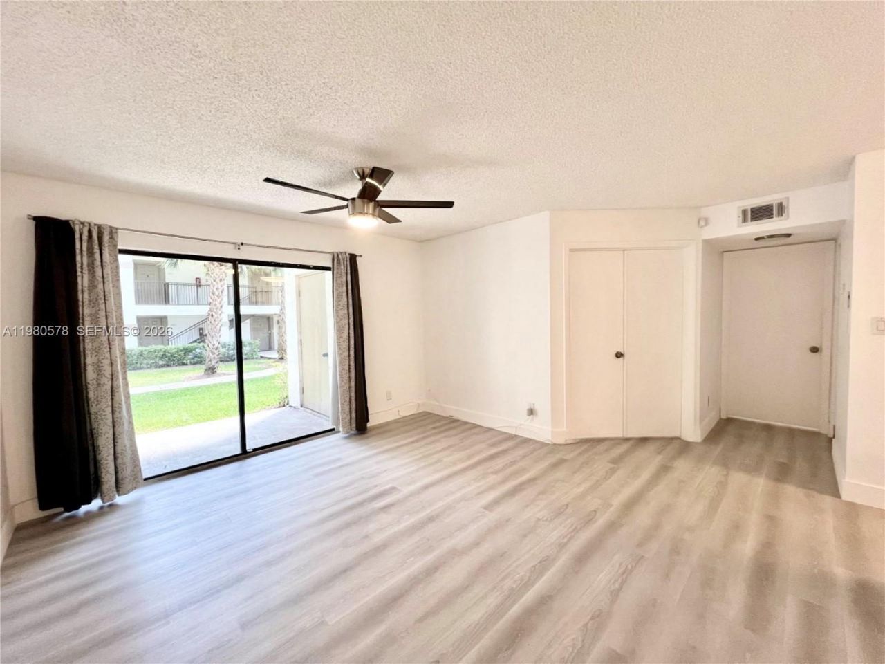 640 S Park Rd, Unit 12-4, Hollywood, FL 33021 Photo