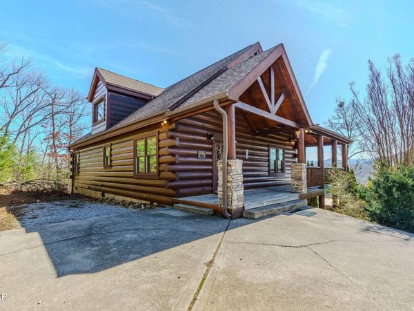 2453 Hackberry Drive, Sevierville, TN 37862