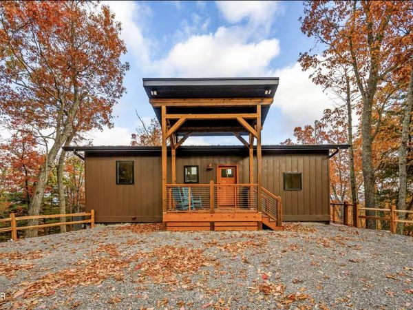 2120 Walnut Court, Sevierville, TN 37876