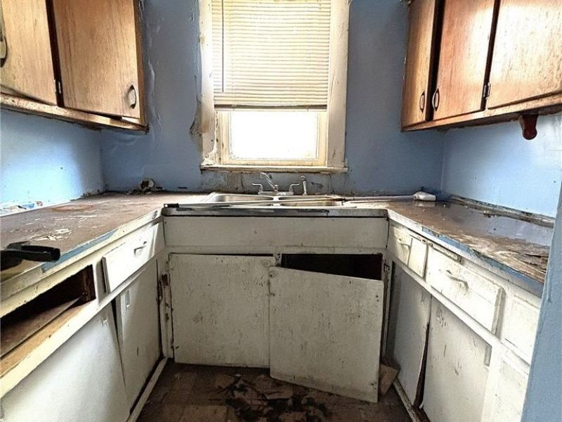 4225 E 128th Street , Cleveland, OH 44105 Photo 6