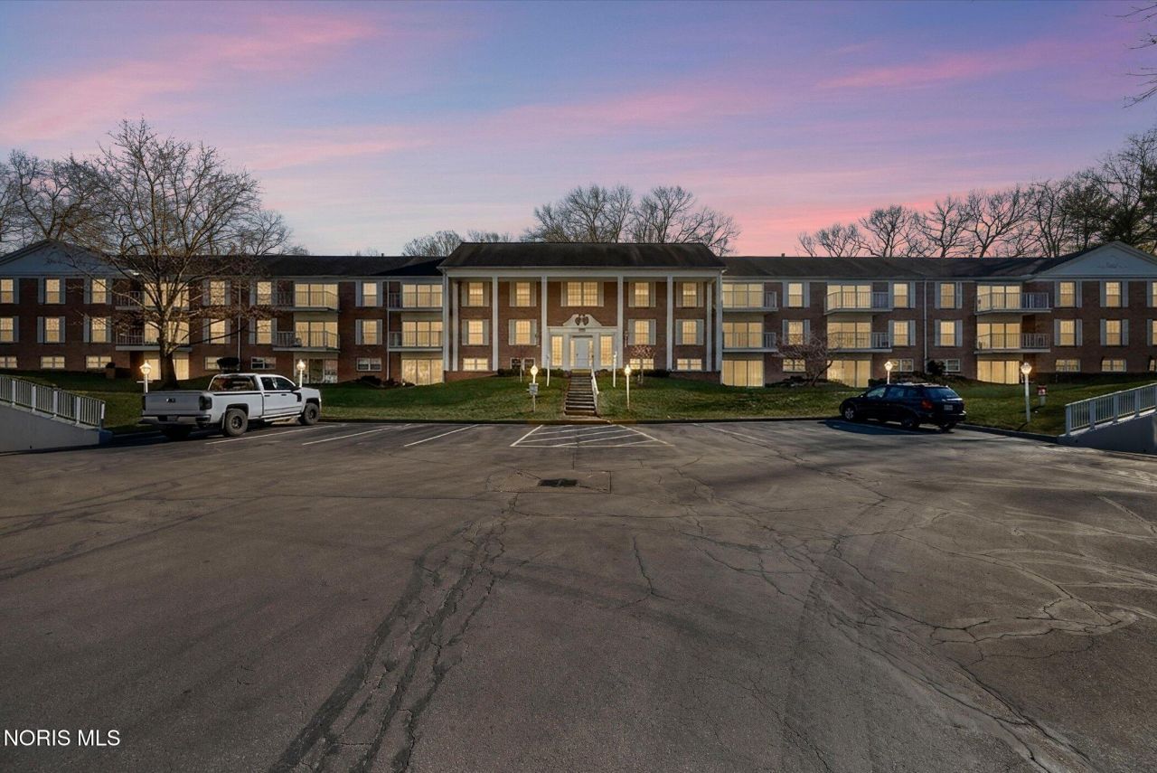 5679 Monroe Street , Sylvania, OH 43560 Main Photo