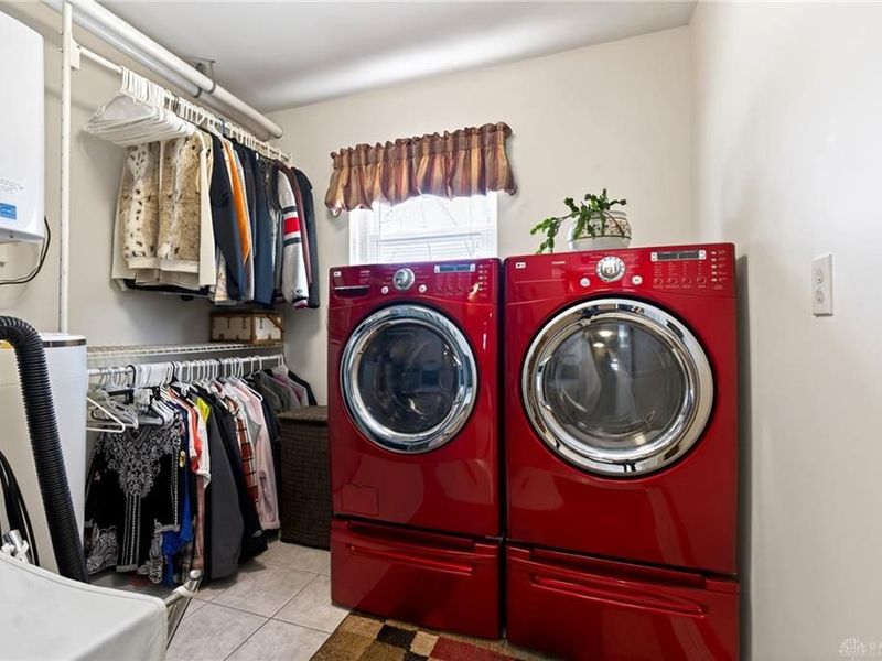 8767 Deer Valley Drive, Dayton, OH 45424 Photo 22