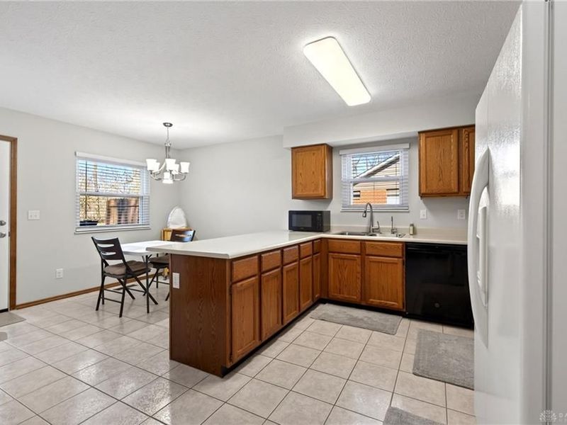 8767 Deer Valley Drive, Dayton, OH 45424 Photo 23