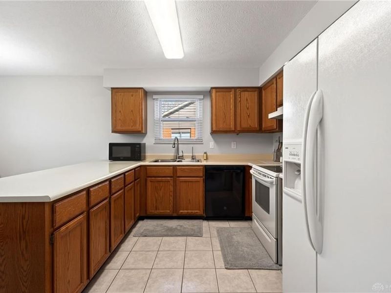 8767 Deer Valley Drive, Dayton, OH 45424 Photo 24