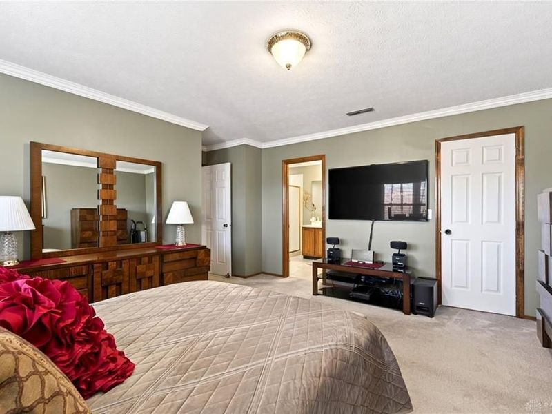 8767 Deer Valley Drive, Dayton, OH 45424 Photo 33