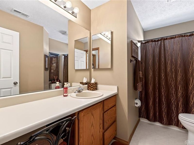 8767 Deer Valley Drive, Dayton, OH 45424 Photo 42