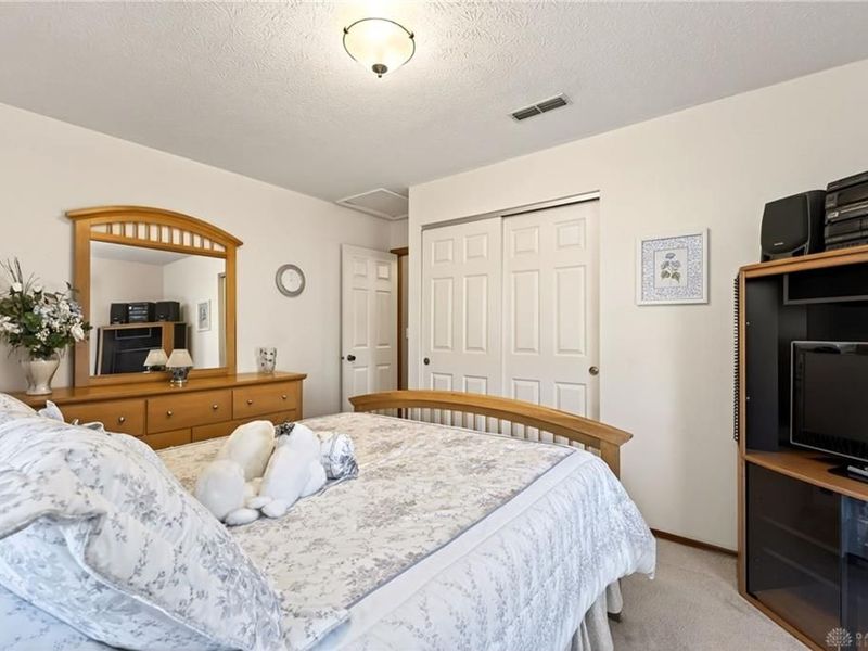 8767 Deer Valley Drive, Dayton, OH 45424 Photo 45