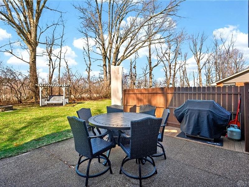 8767 Deer Valley Drive, Dayton, OH 45424 Photo 46