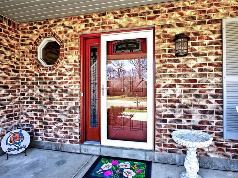 8767 Deer Valley Drive, Dayton, OH 45424 Photo 5