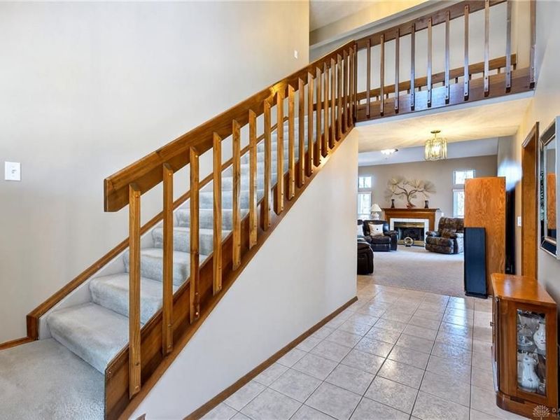 8767 Deer Valley Drive, Dayton, OH 45424 Photo 9