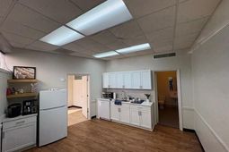 2114 Cosgrove Avenue photo 4