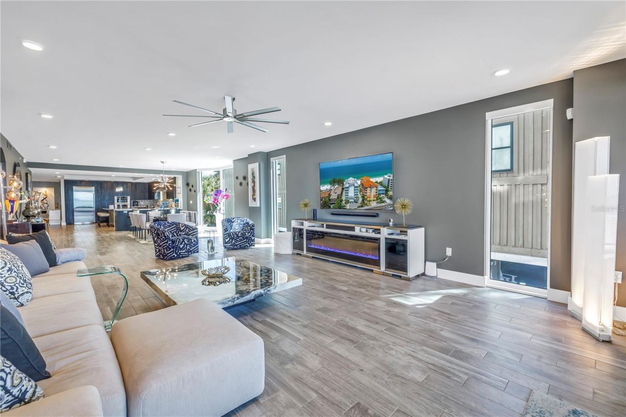 19816 Gulf Boulevard, Unit 201, Indian Shores, FL 33785 Photo