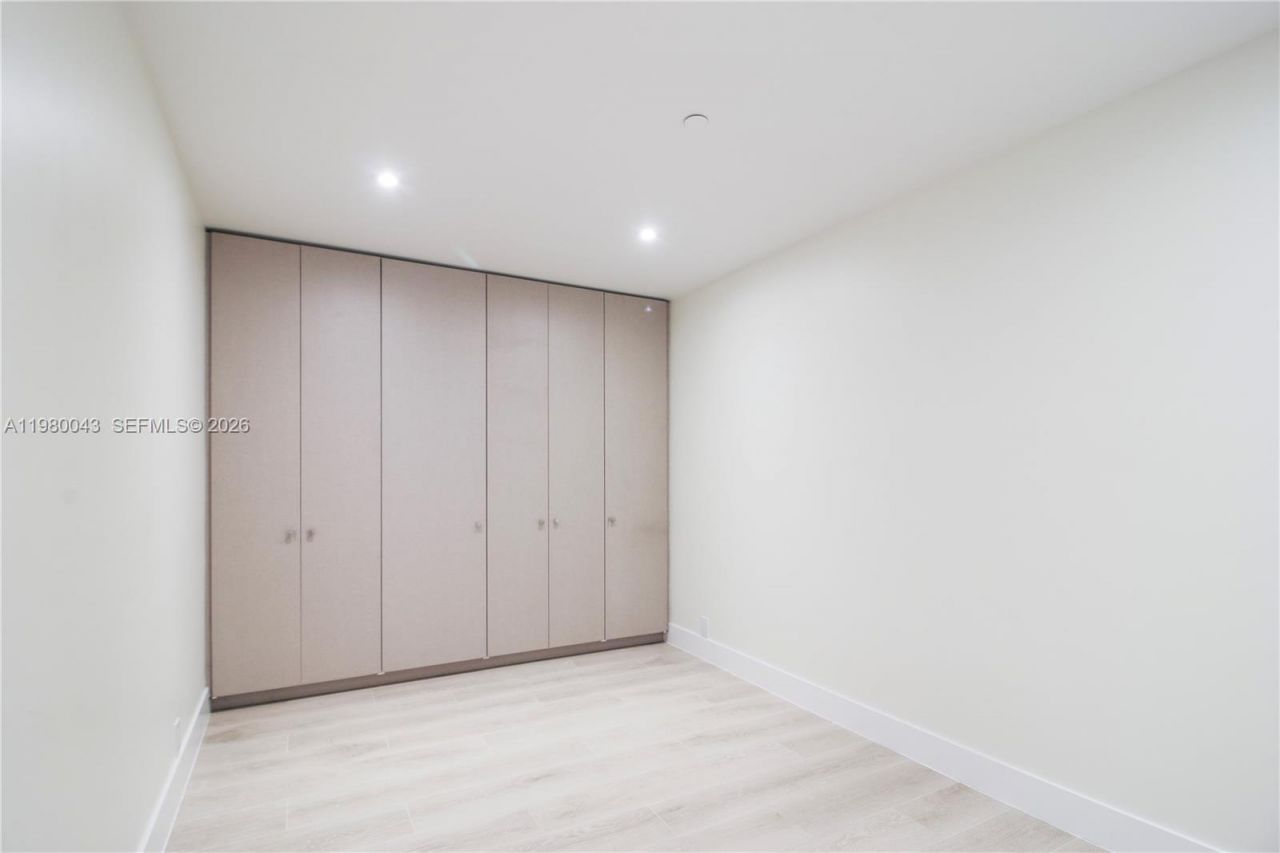 151 Crandon Blvd, Unit 540, Key Biscayne, FL 33149 Photo