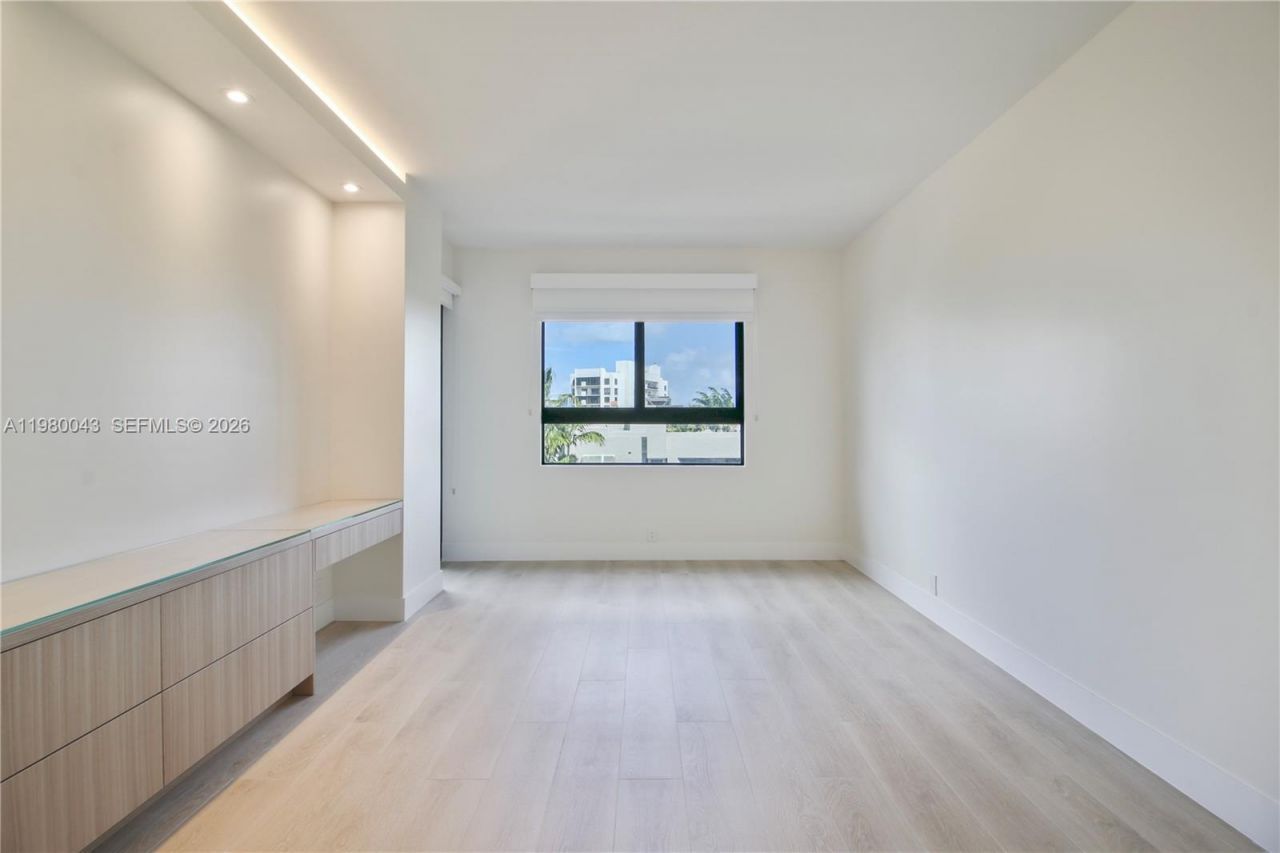 151 Crandon Blvd, Unit 540, Key Biscayne, FL 33149 Photo