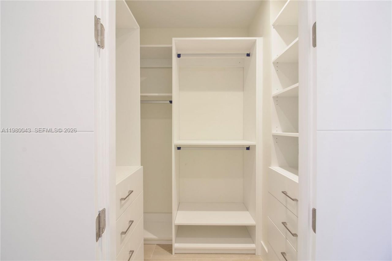 151 Crandon Blvd, Unit 540, Key Biscayne, FL 33149 Photo