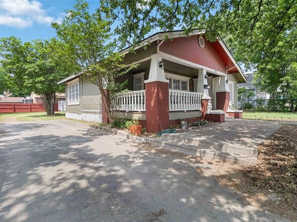 409 N Sylvania Avenue, Fort Worth, TX 76111