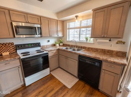 6764 Honeysuckle Court, Reno, NV 89506 Photo