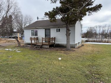 516 W Minnesota Avenue, Mahnomen, MN 56557